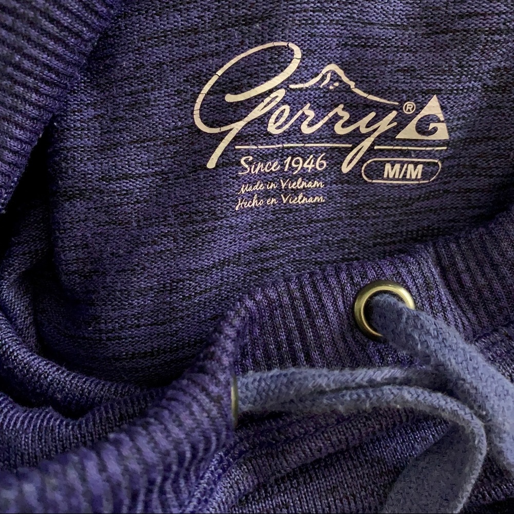 Sweatshirt - Picture 2 of 8